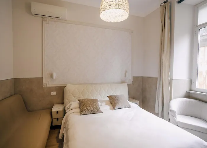 Mirabilia House 4*